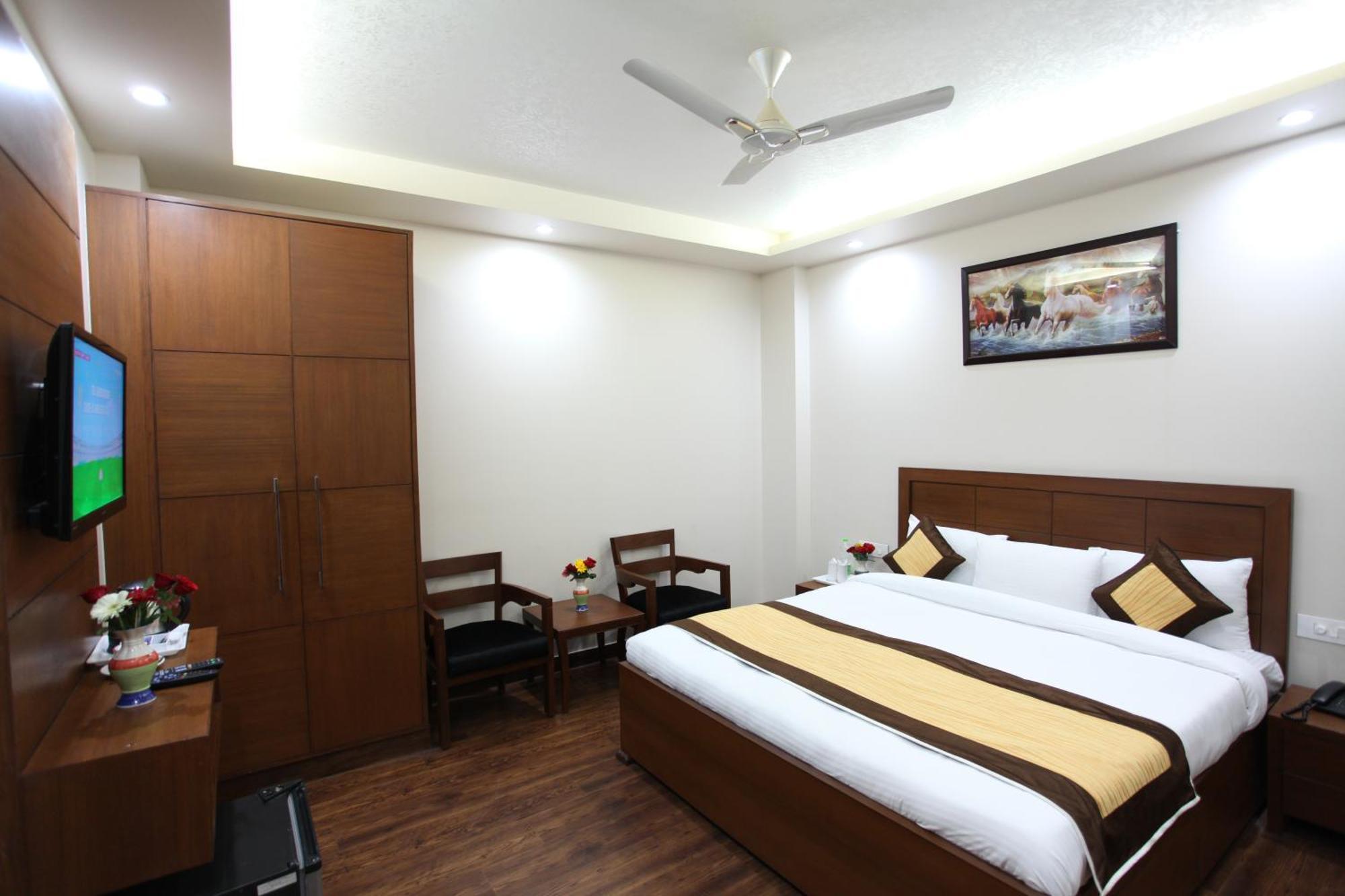 Hotel Hc Grand New Delhi Luaran gambar